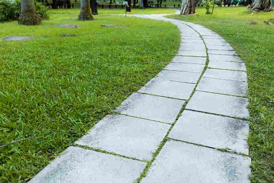 how much stone wall per square metre