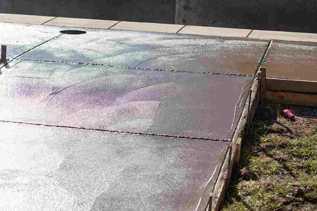Learn how many patio slabs you need for your Ithaca, NY project, including waste allowances and local material tips for Finger Lakes installations.